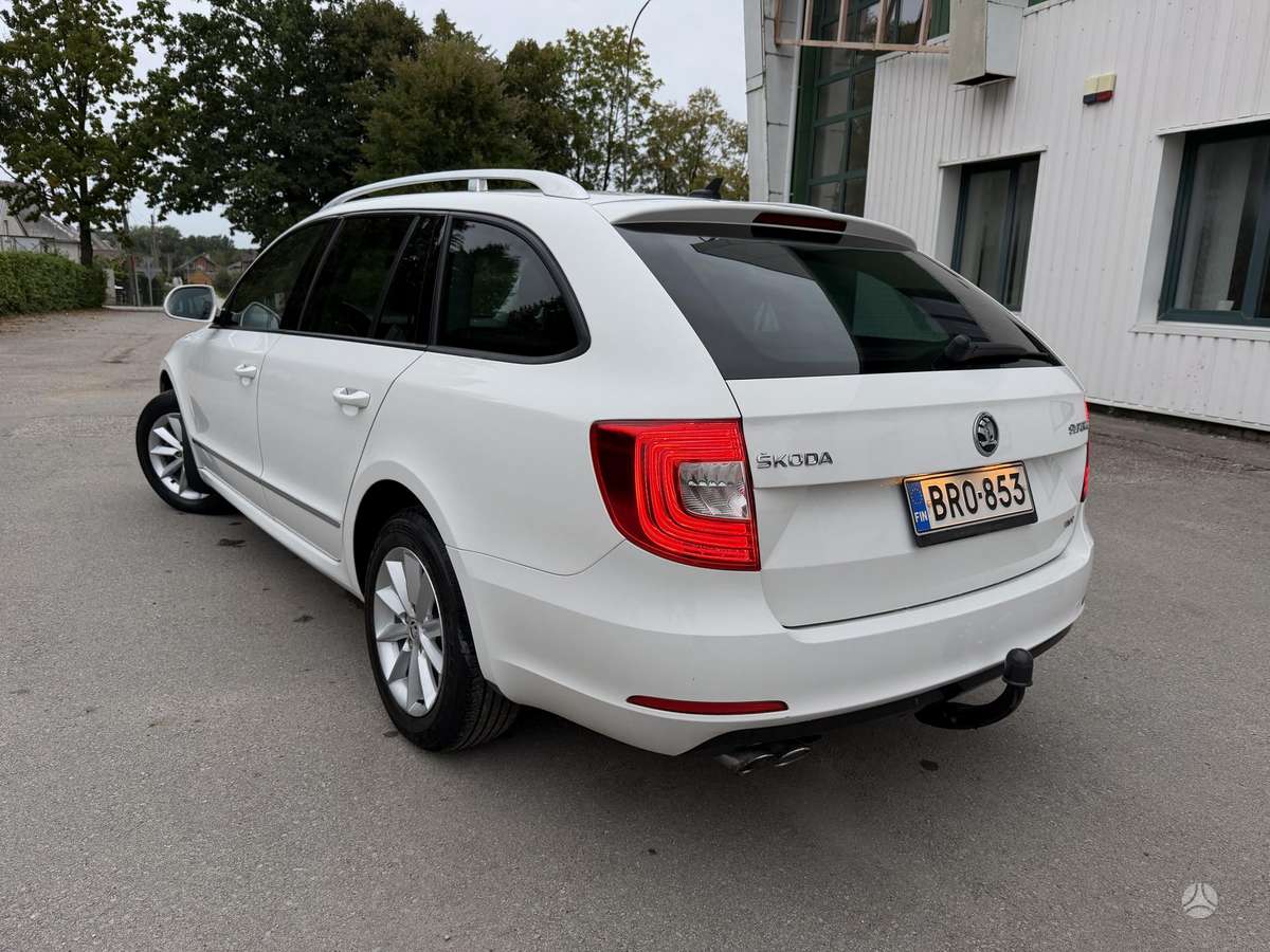 Skoda Superb 2014 — interior