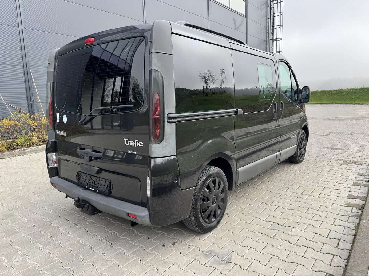 Renault Trafic 2004 — двигун 1870 cm³, 101 HP (74kW)
