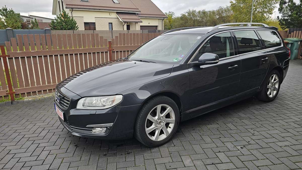 Volvo V70 2015 — вигляд ззаду