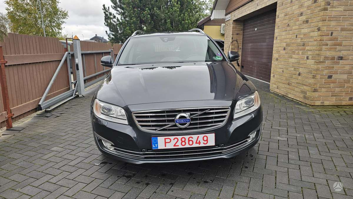 Volvo V70 2015 — салон