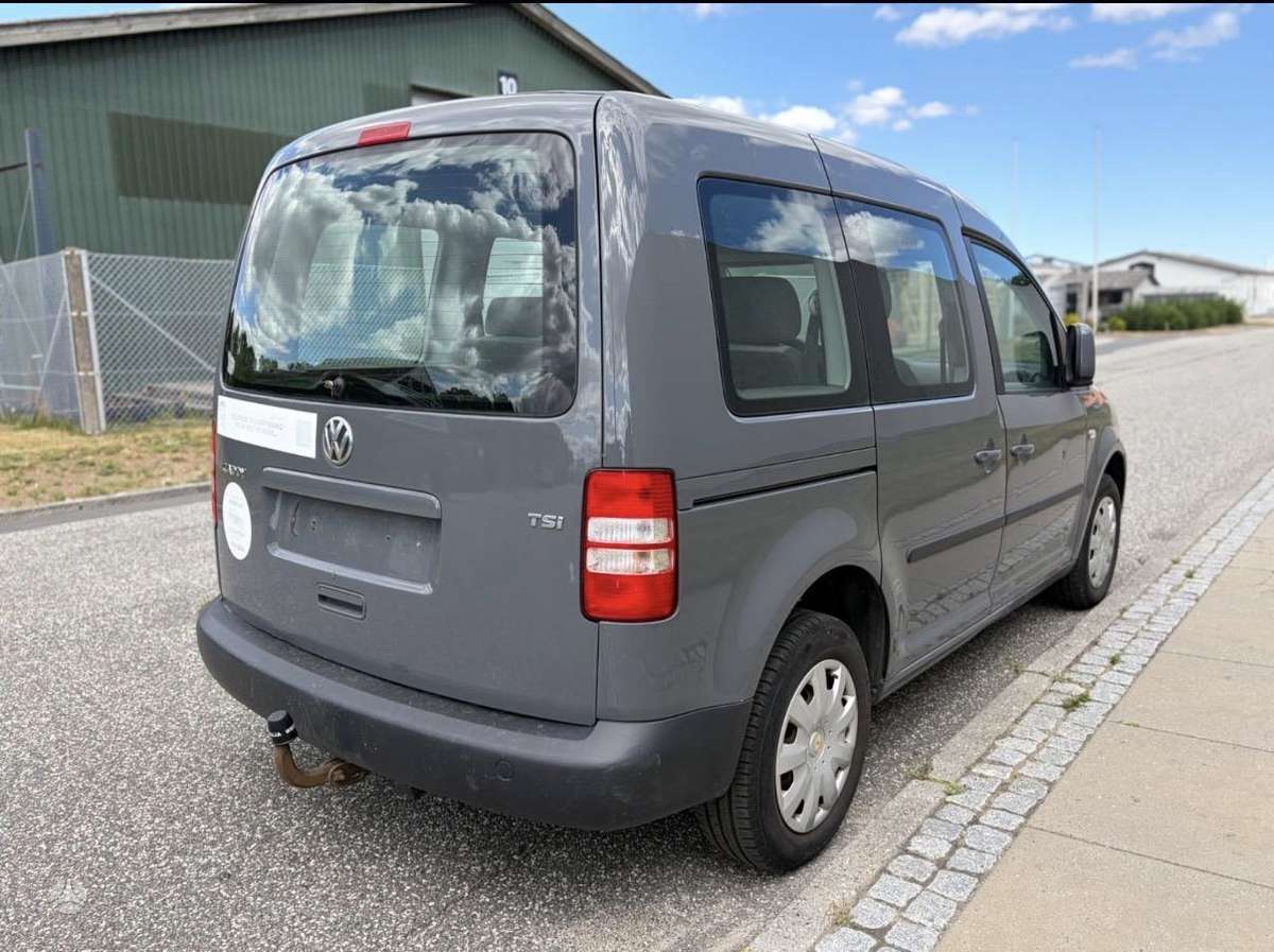 Volkswagen Caddy 2011 — photo 6