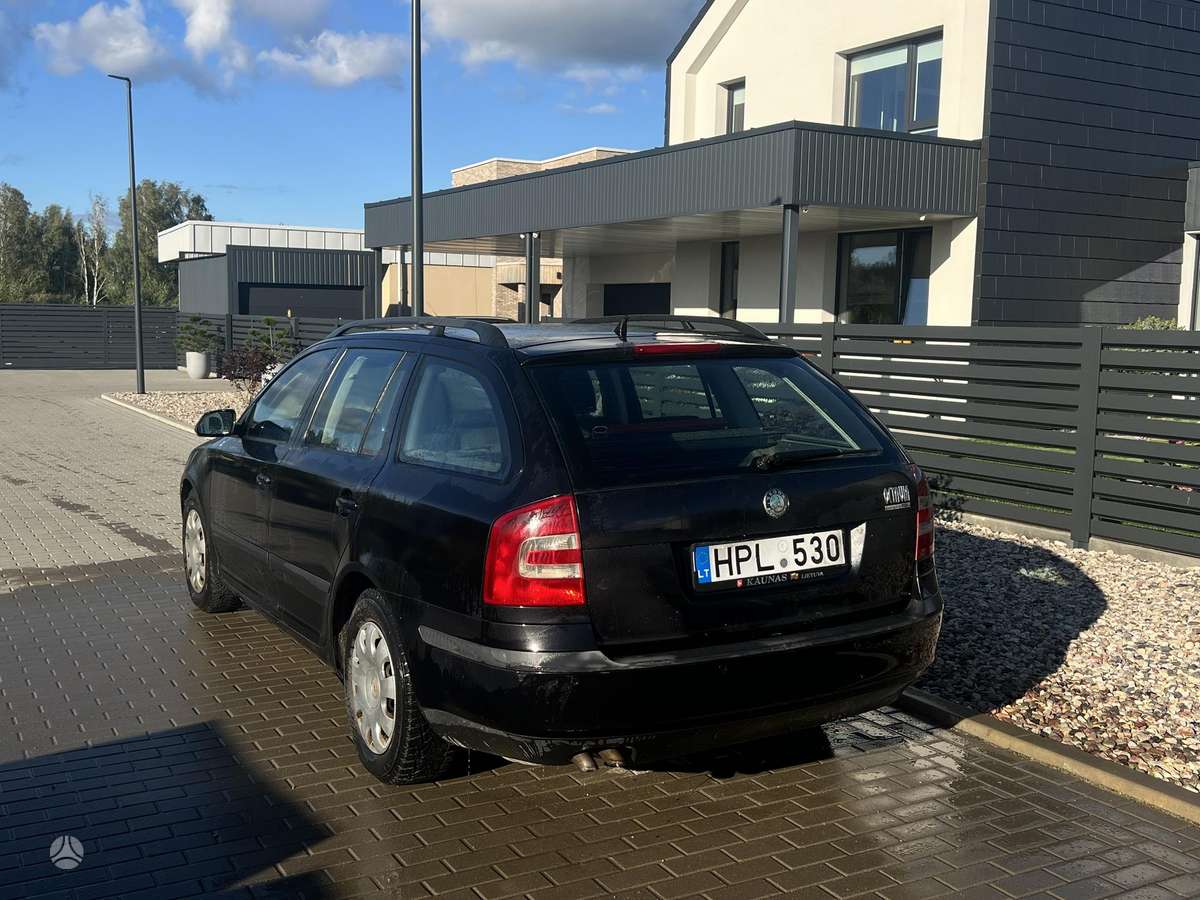 Skoda Octavia 2007 — салон