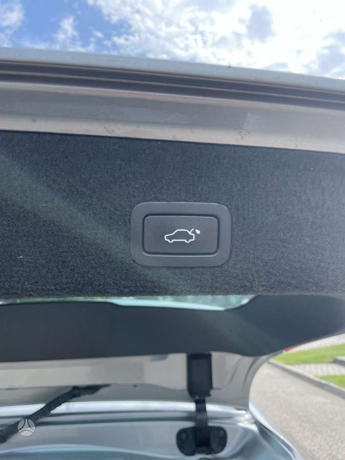 Volvo V70 2011 — photo 11