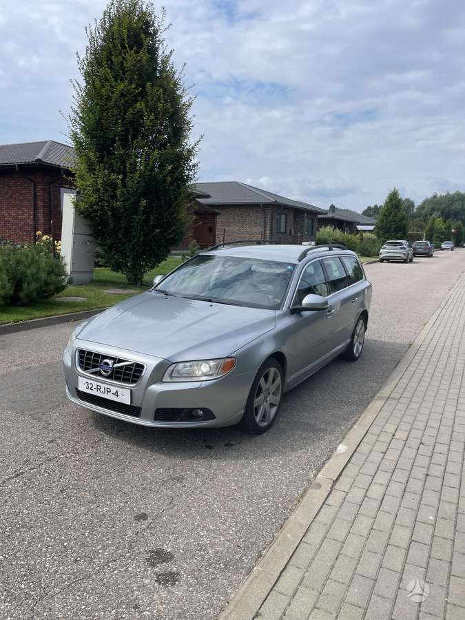 Volvo V70 2011 — engine 1984 cm³, 163 HP (120kW)