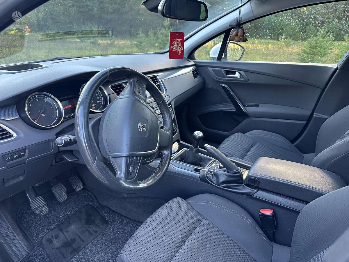 Peugeot 508 2014 — фото 18