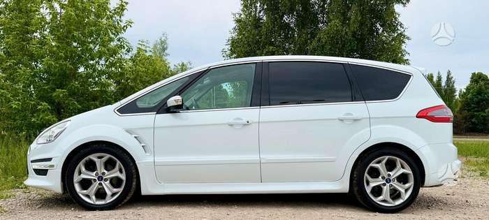 Ford S-MAX 2013 — photo 12
