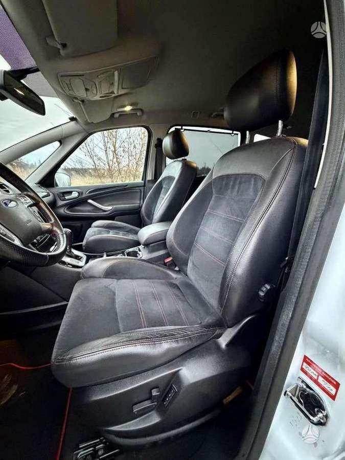 Ford S-MAX 2013 — photo 19