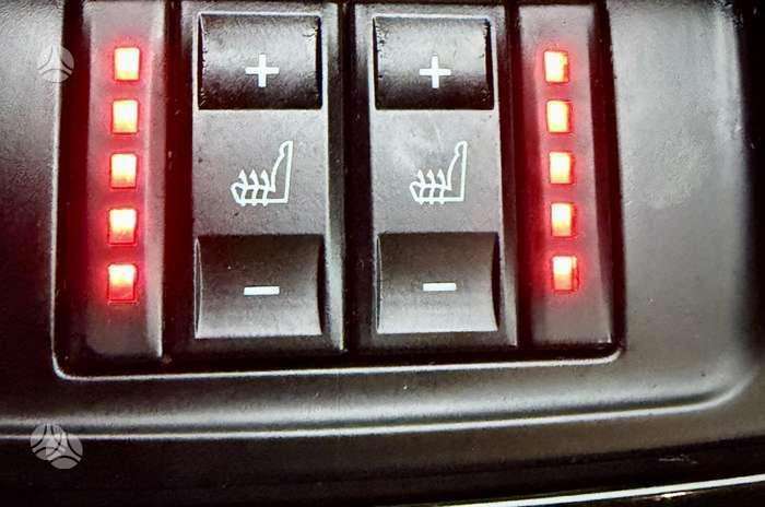 Ford S-MAX 2013 — photo 31
