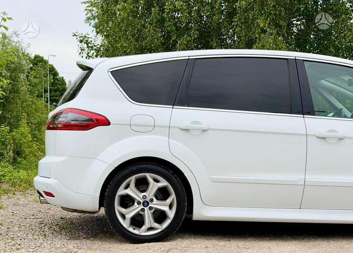 Ford S-MAX 2013 — photo 9