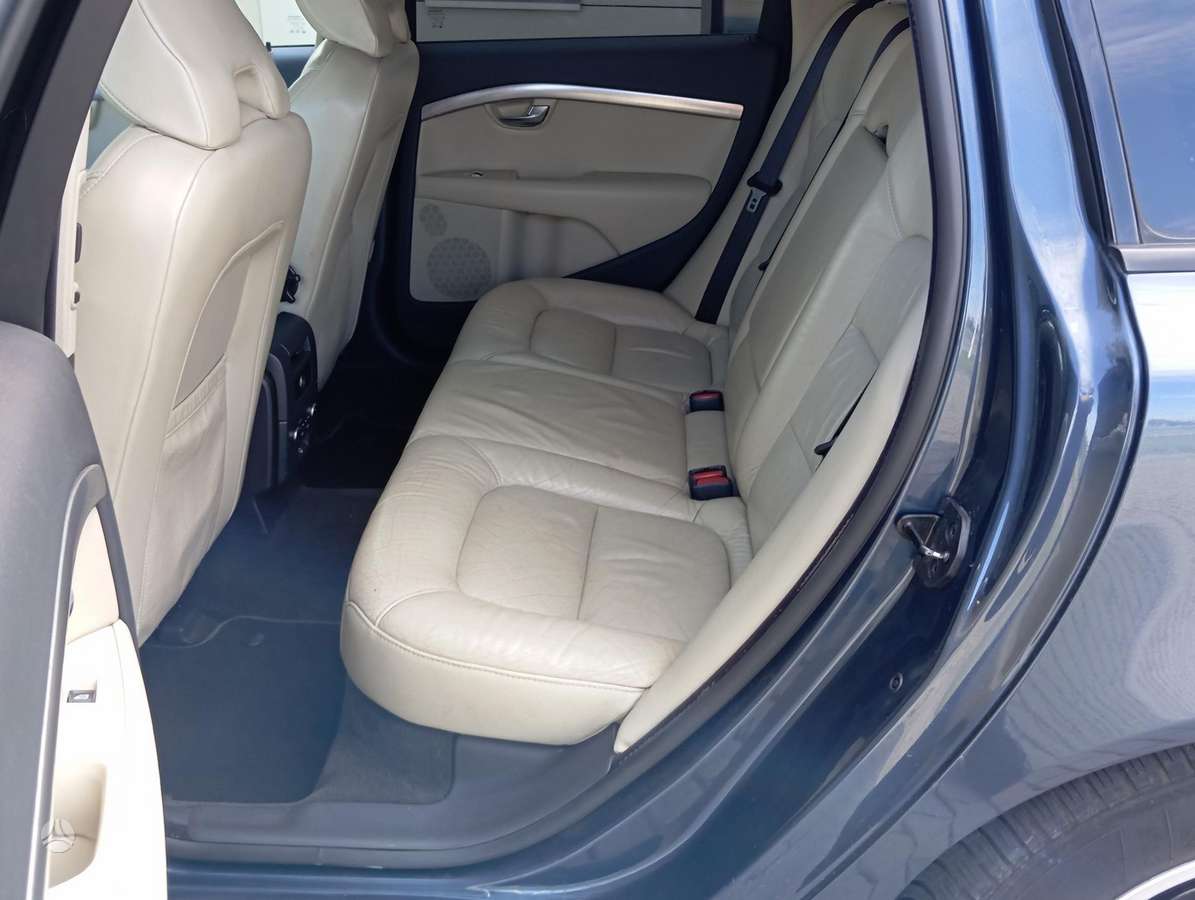 Volvo V70 2007 — photo 10
