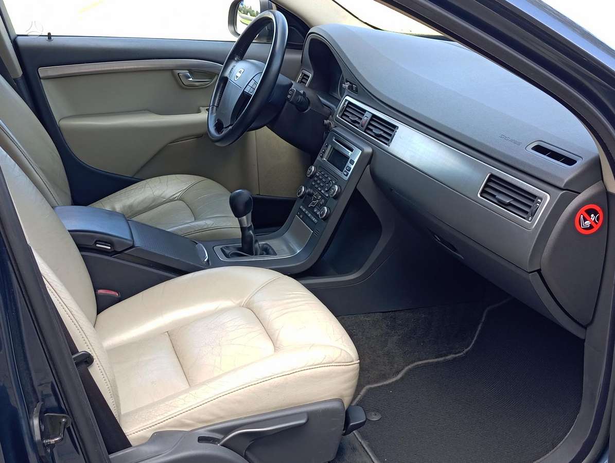 Volvo V70 2007 — photo 12
