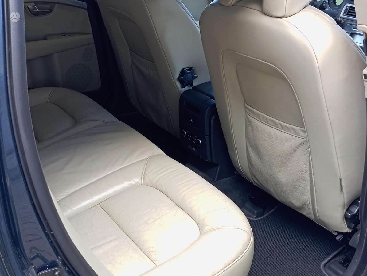 Volvo V70 2007 — photo 13