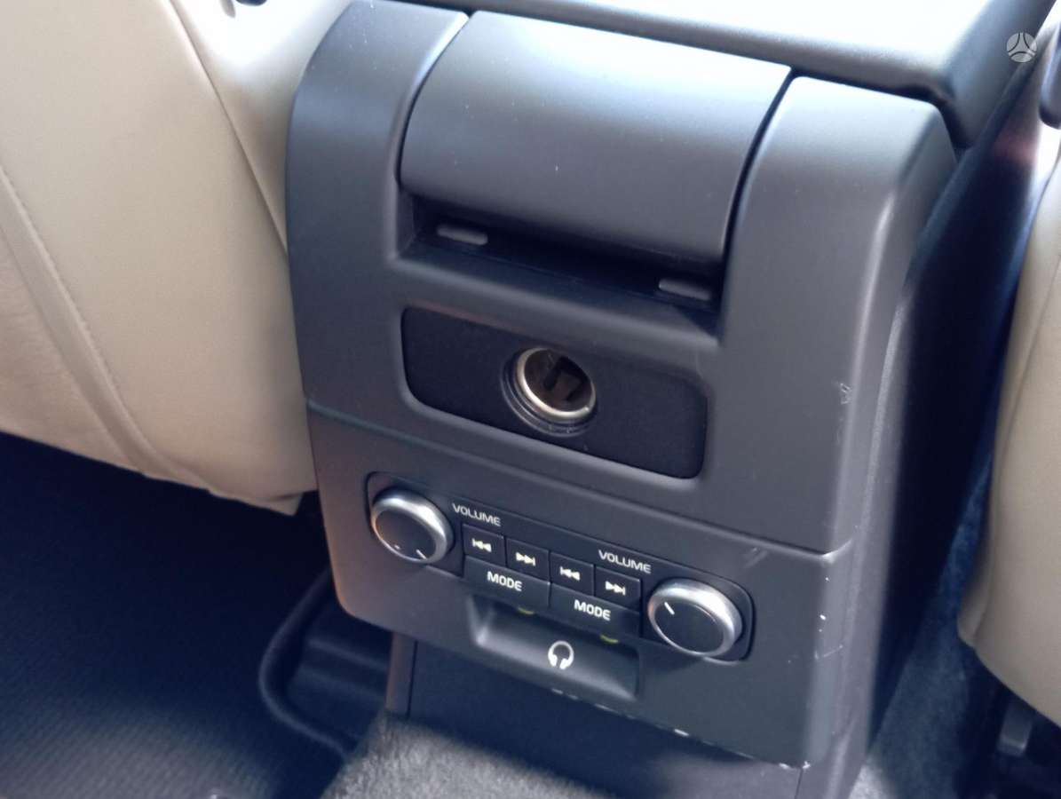 Volvo V70 2007 — photo 17