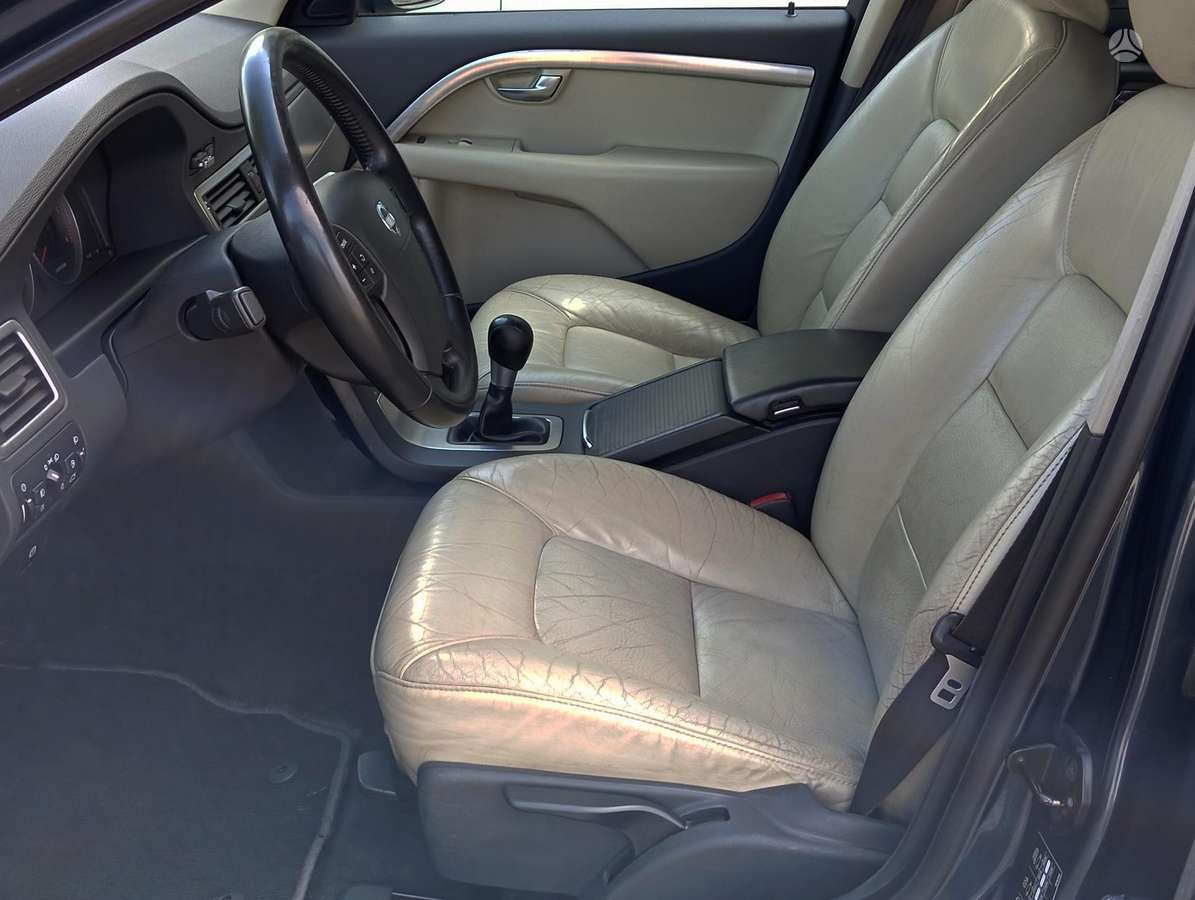 Volvo V70 2007 — photo 9