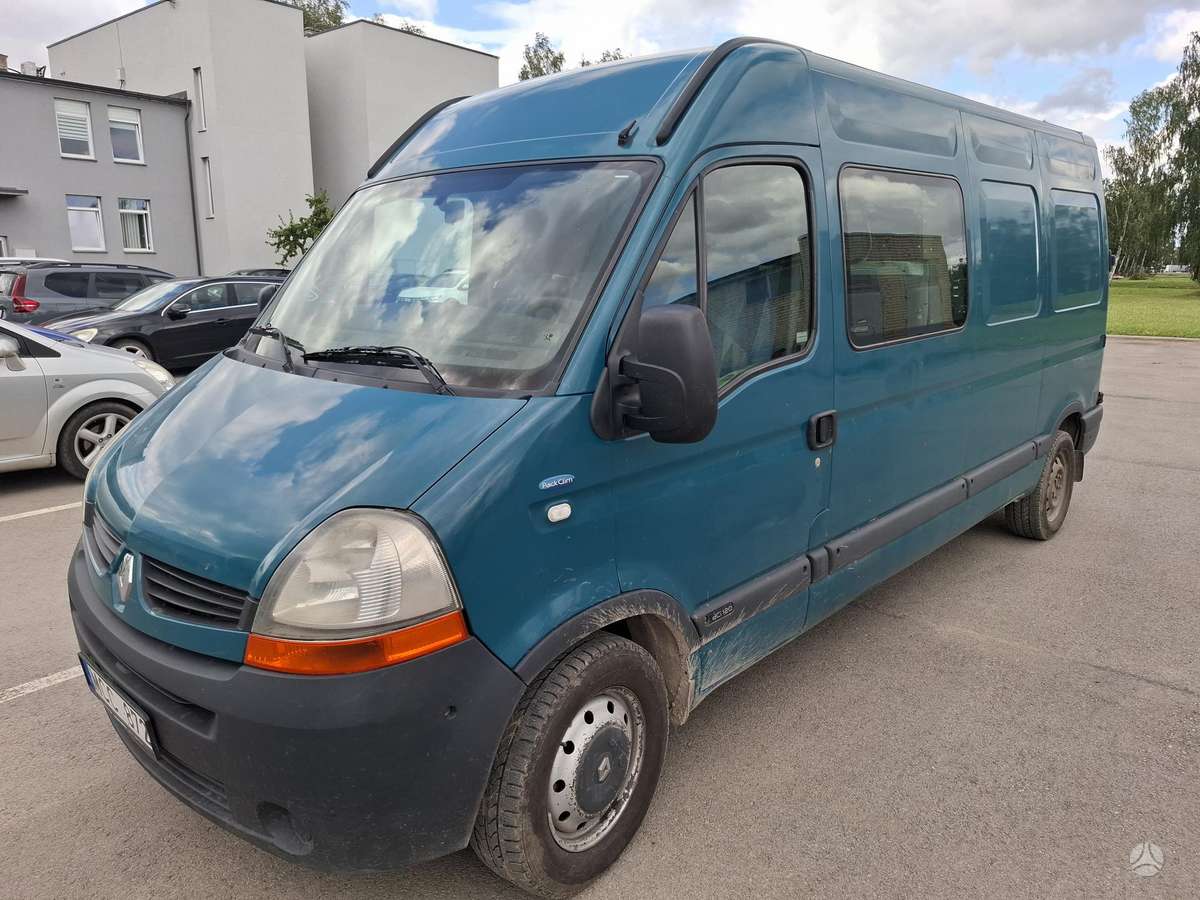 Renault Master 2007 — rear view