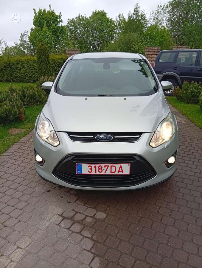 Ford C-MAX 2012 — салон