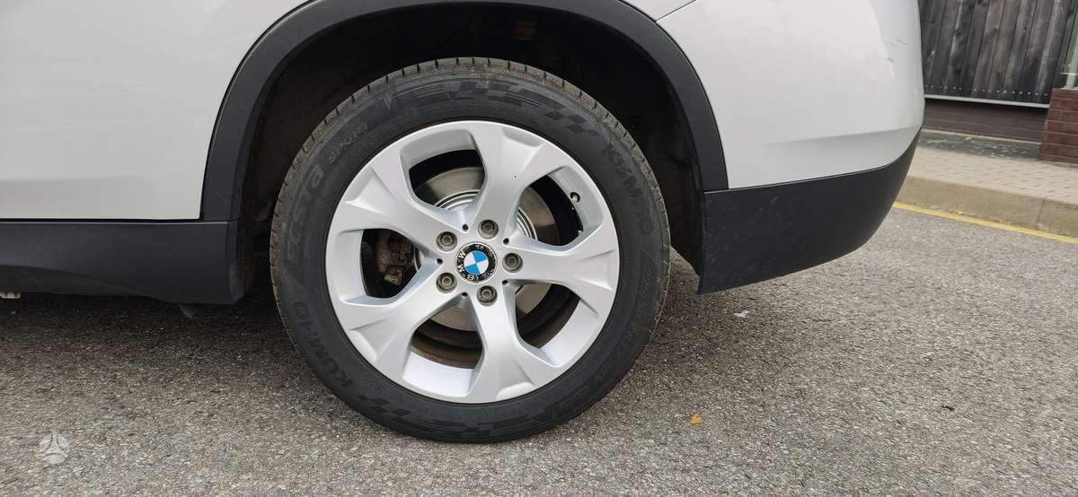 BMW X1 2011 — фото 12
