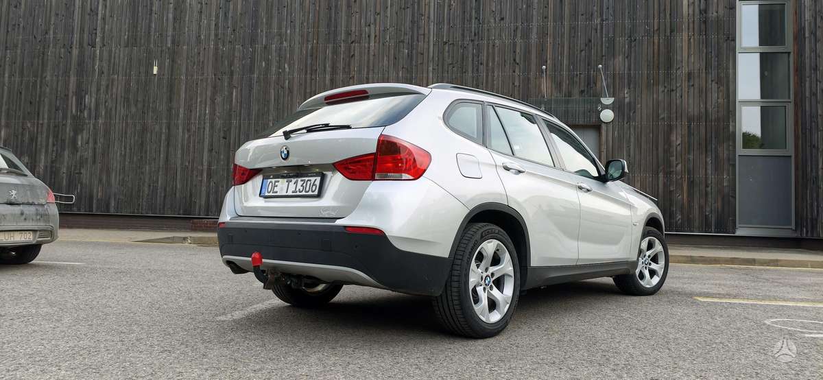 BMW X1 2011 — фото 9