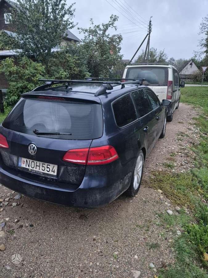 Volkswagen Passat 2012 — салон