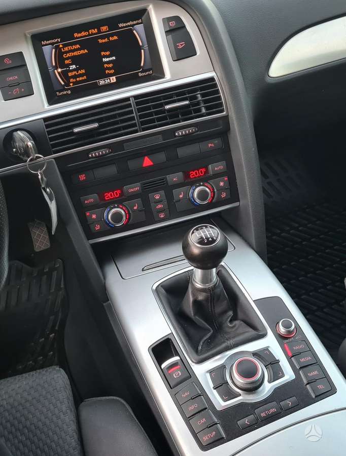 Audi A6 2009 — photo 8