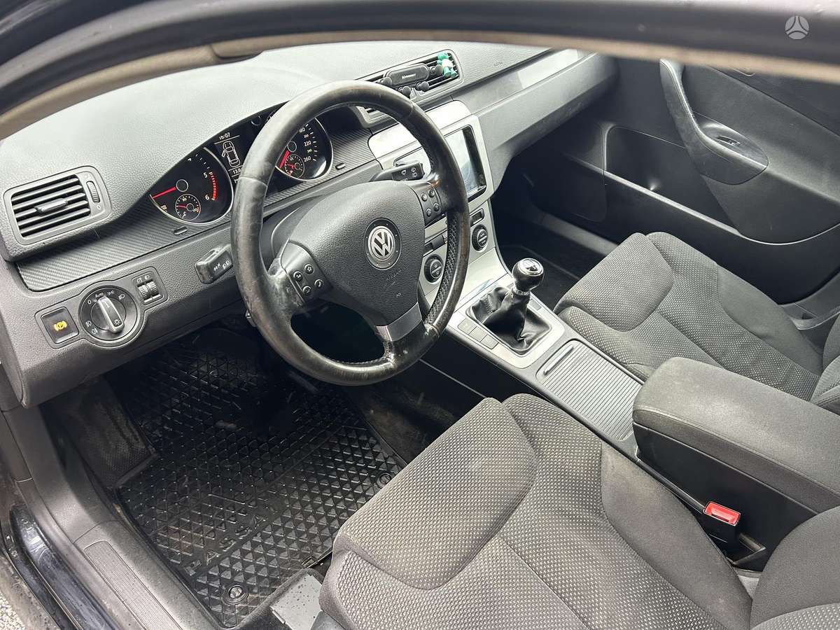 Volkswagen Passat 2006 — photo 9
