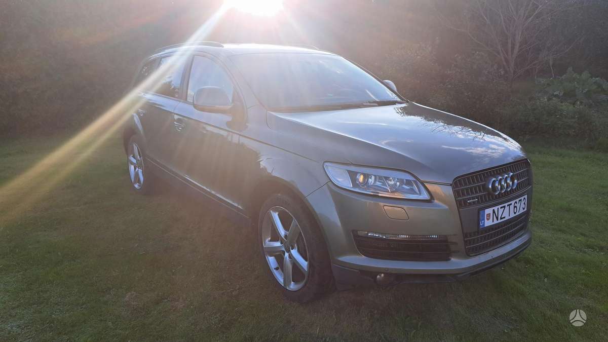 Audi Q7 2008 — вигляд ззаду
