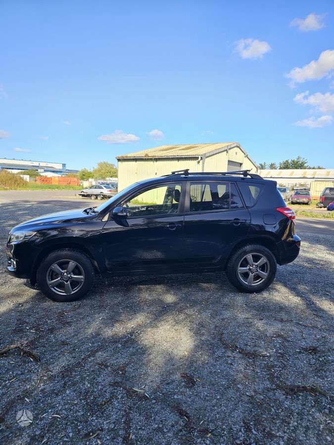 Toyota RAV4 2012 — engine 2231 cm³, 150 HP (110kW)
