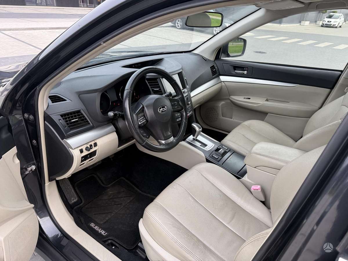 Subaru Outback 2014 — photo 12