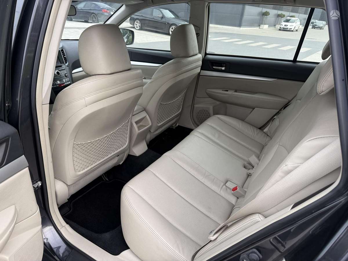 Subaru Outback 2014 — photo 16