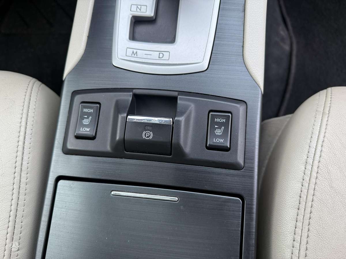 Subaru Outback 2014 — photo 19