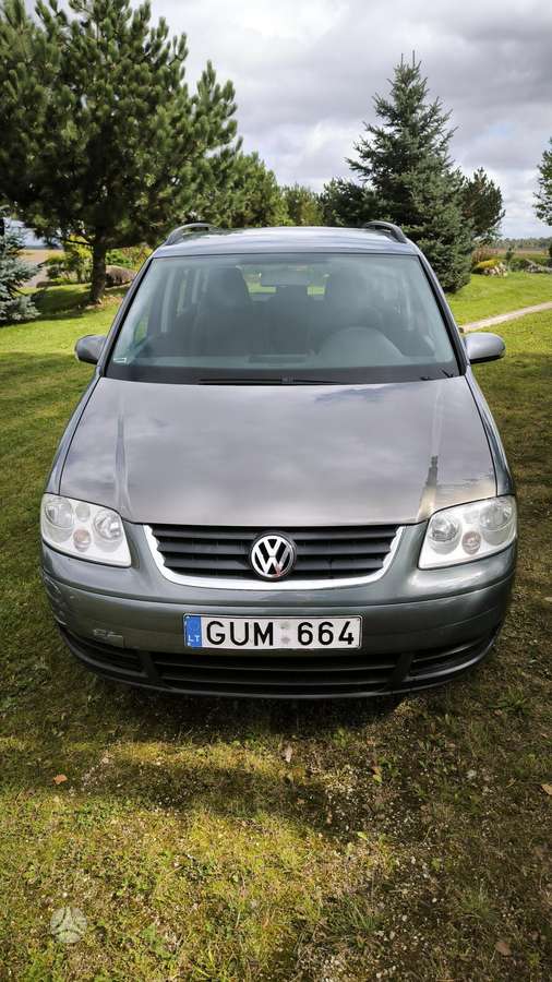 Volkswagen Touran 2006 — салон
