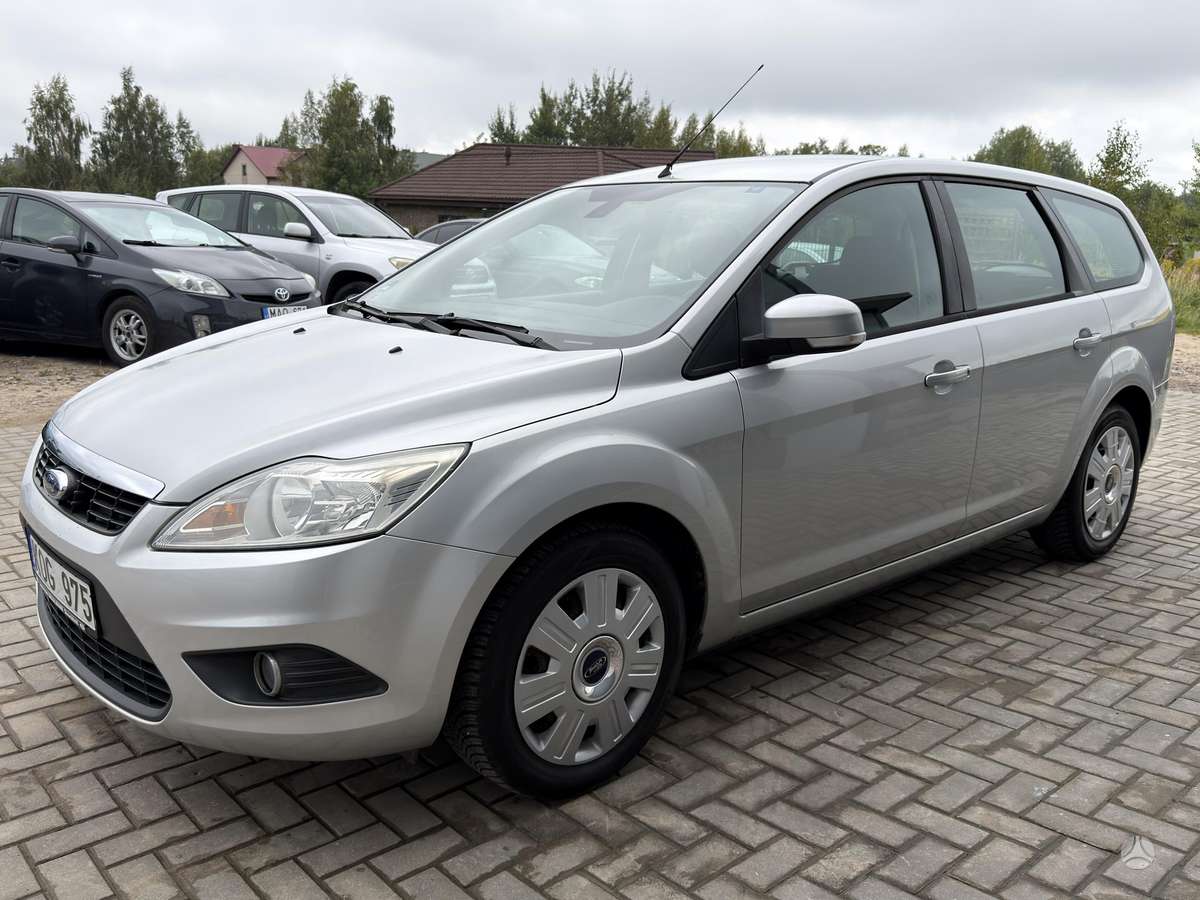 Ford Focus 2009 — photo 10
