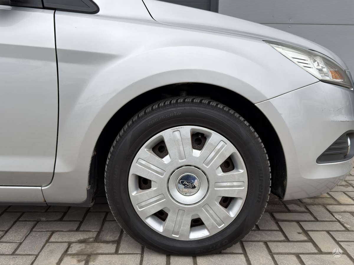 Ford Focus 2009 — photo 12
