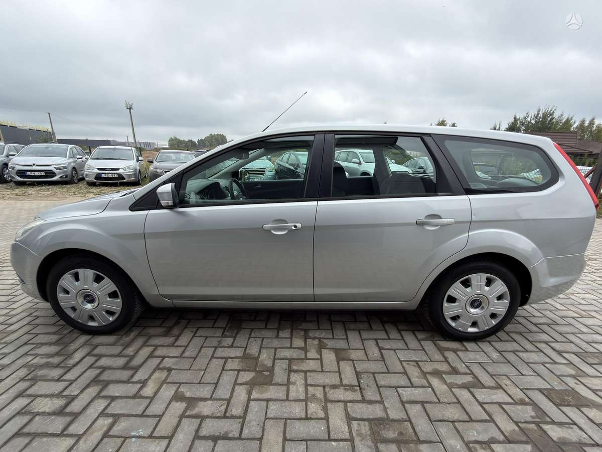 Ford Focus 2009 — photo 13