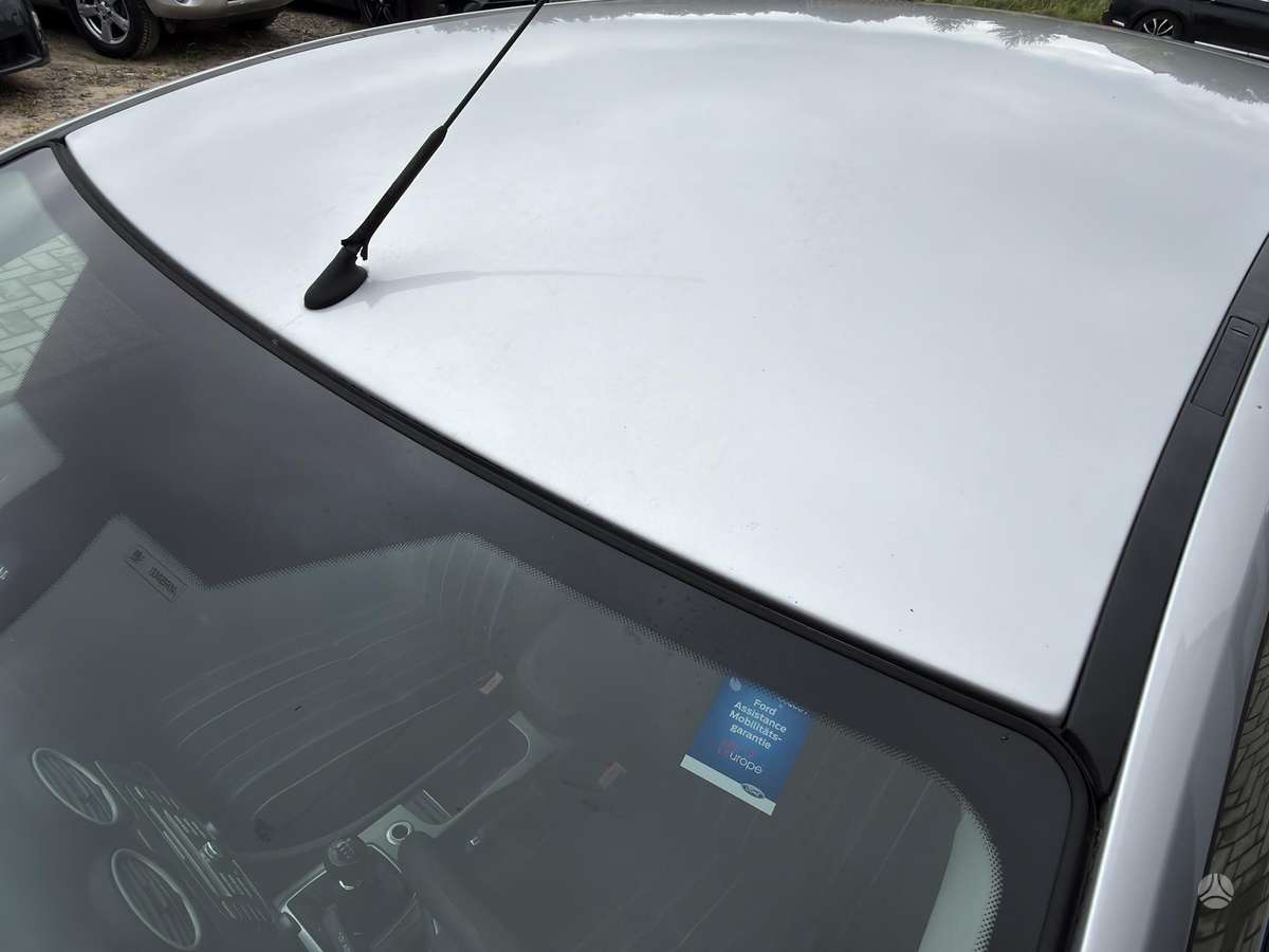 Ford Focus 2009 — photo 14