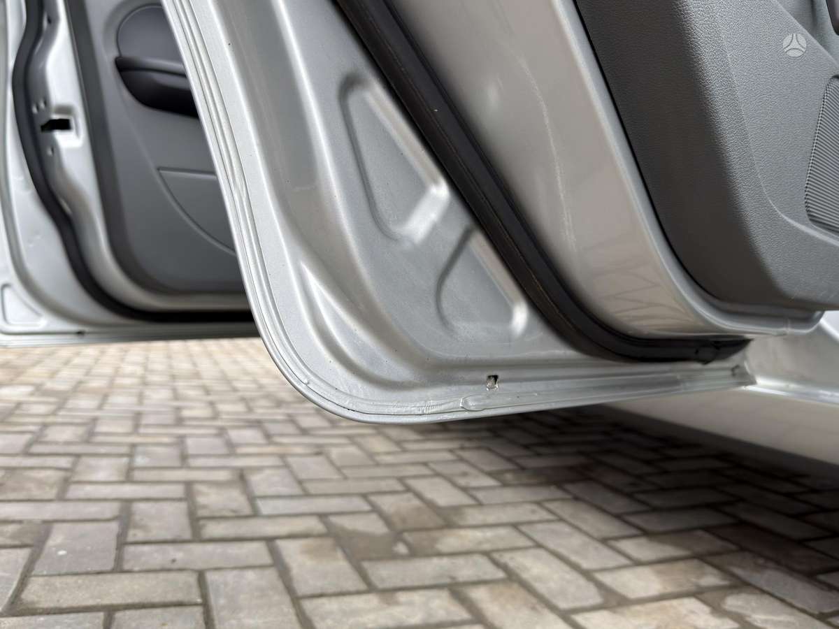 Ford Focus 2009 — photo 18