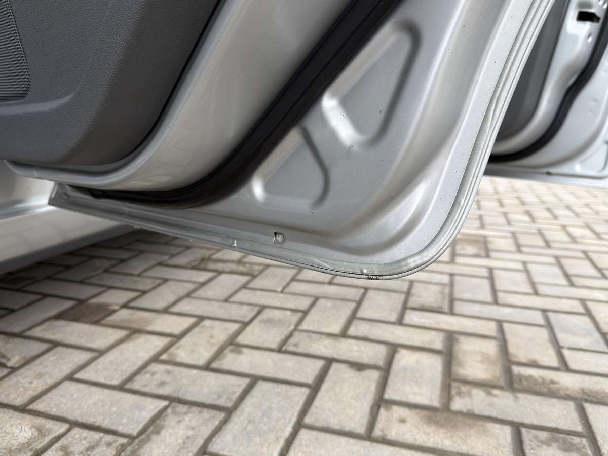 Ford Focus 2009 — photo 21