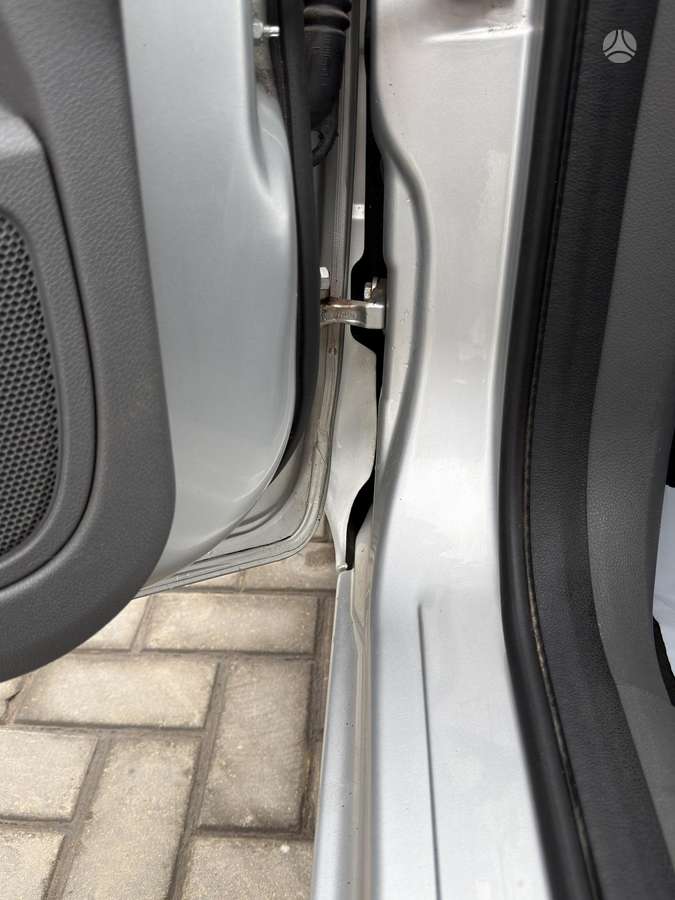 Ford Focus 2009 — photo 24