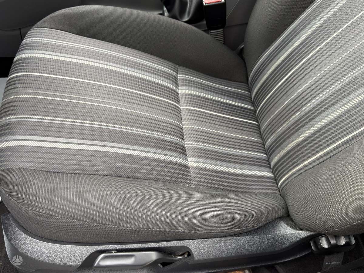 Ford Focus 2009 — photo 28