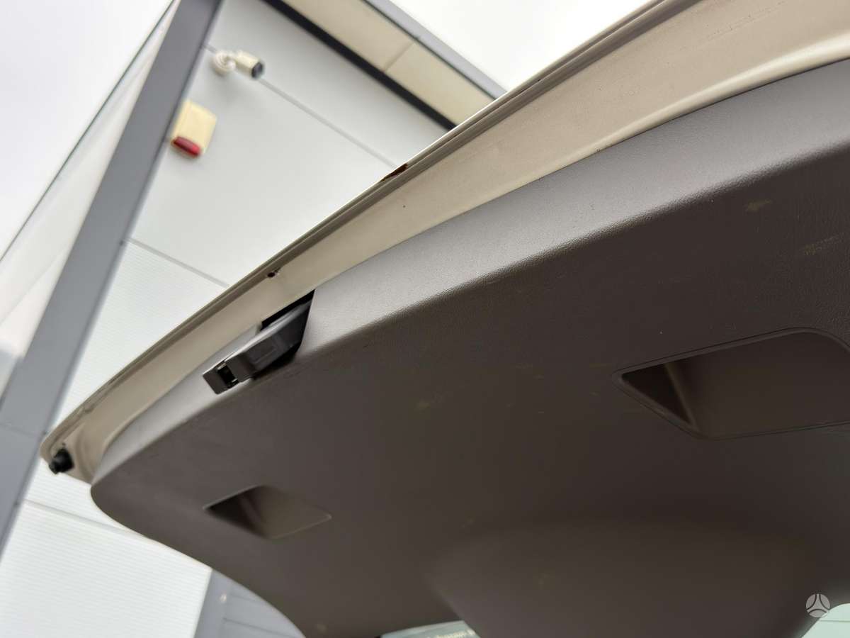 Ford Focus 2009 — photo 32