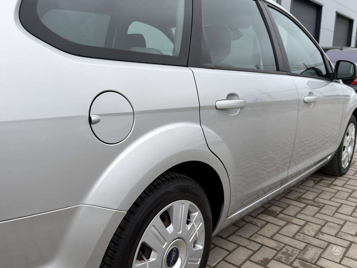 Ford Focus 2009 — photo 5