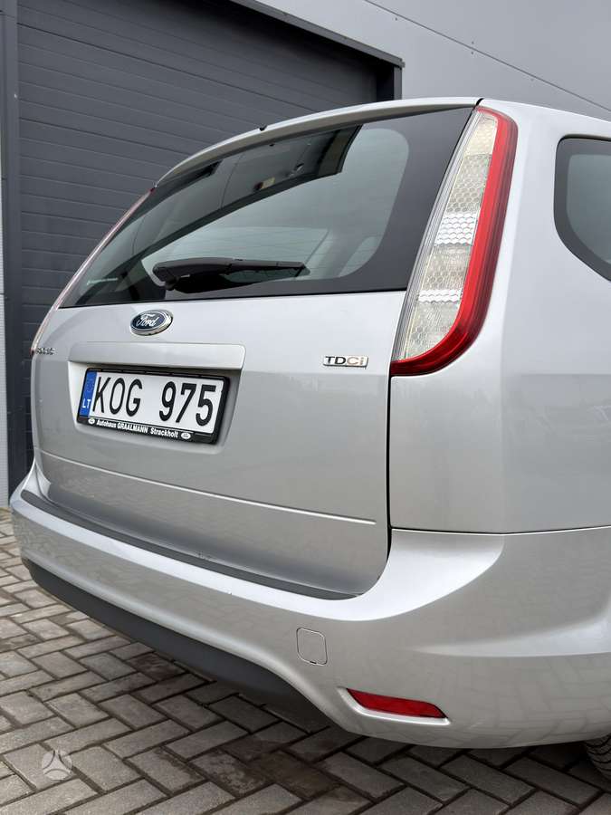 Ford Focus 2009 — photo 6