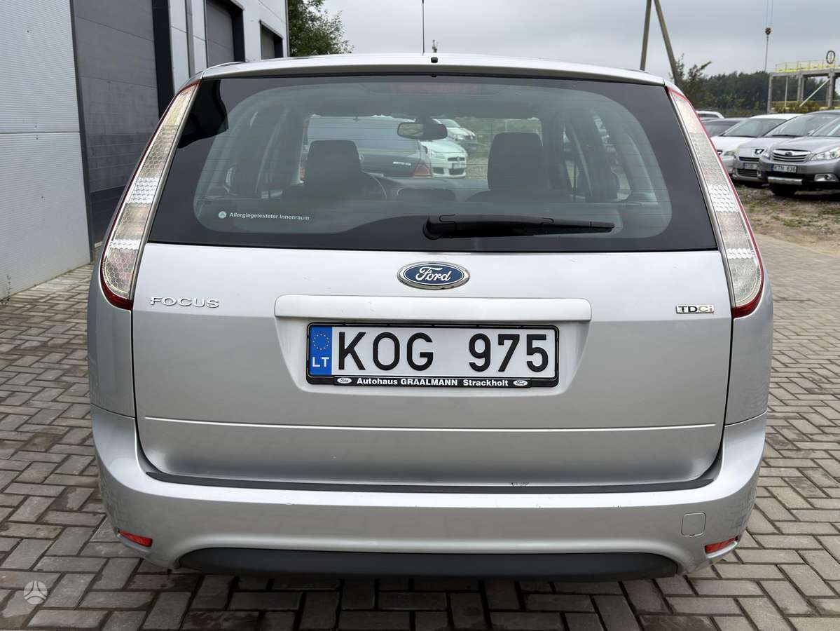 Ford Focus 2009 — photo 7