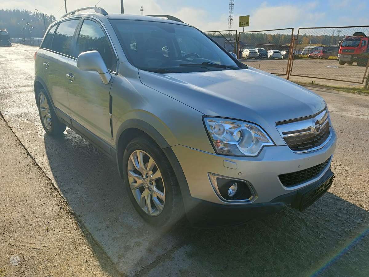 Opel Antara 2012 — вигляд ззаду