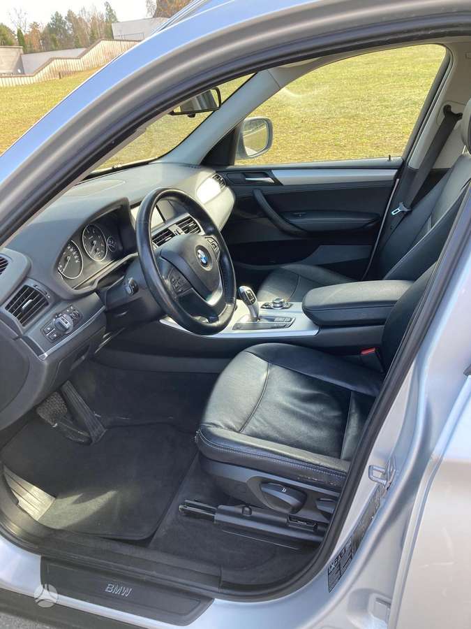BMW X3 2012 — photo 9