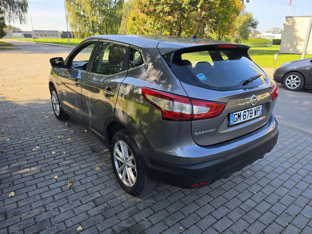Nissan Qashqai 2015 — engine 1197 cm³, 116 HP (85kW)