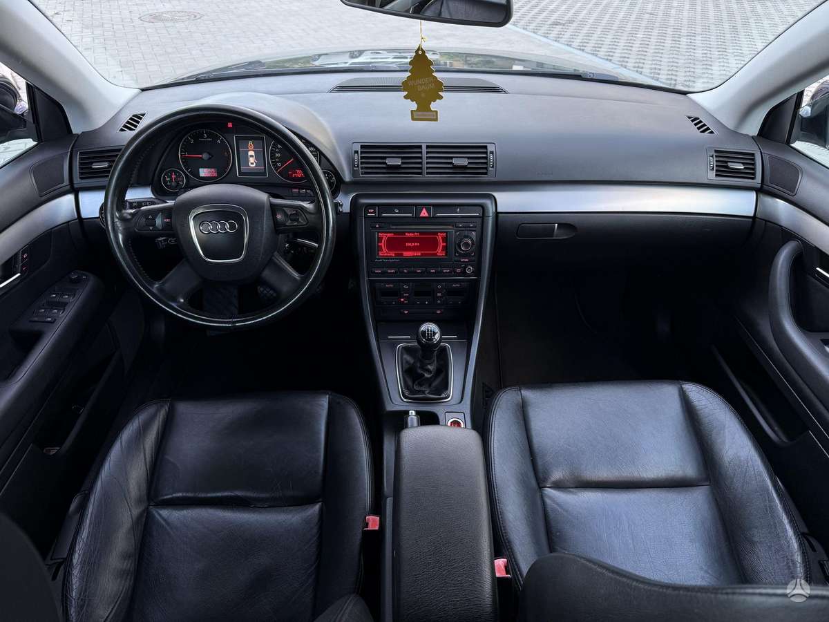 Audi A4 2006 — photo 16