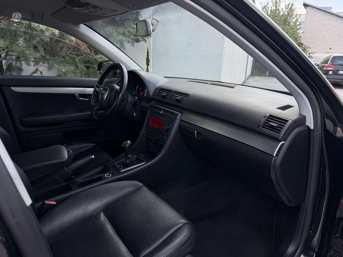 Audi A4 2006 — photo 17