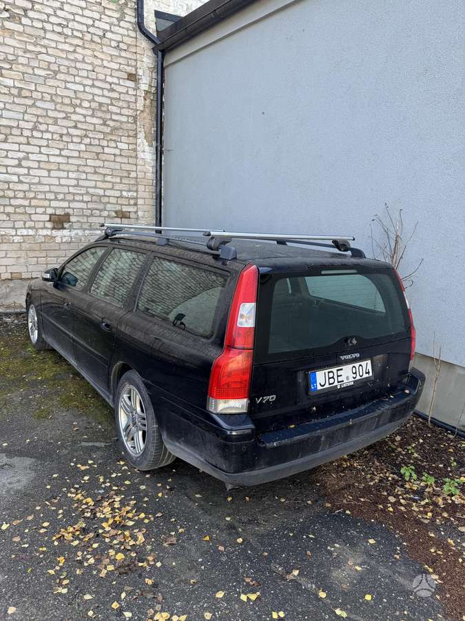 Volvo V70 2008 — engine 2400 cm³, 126 HP (93kW)