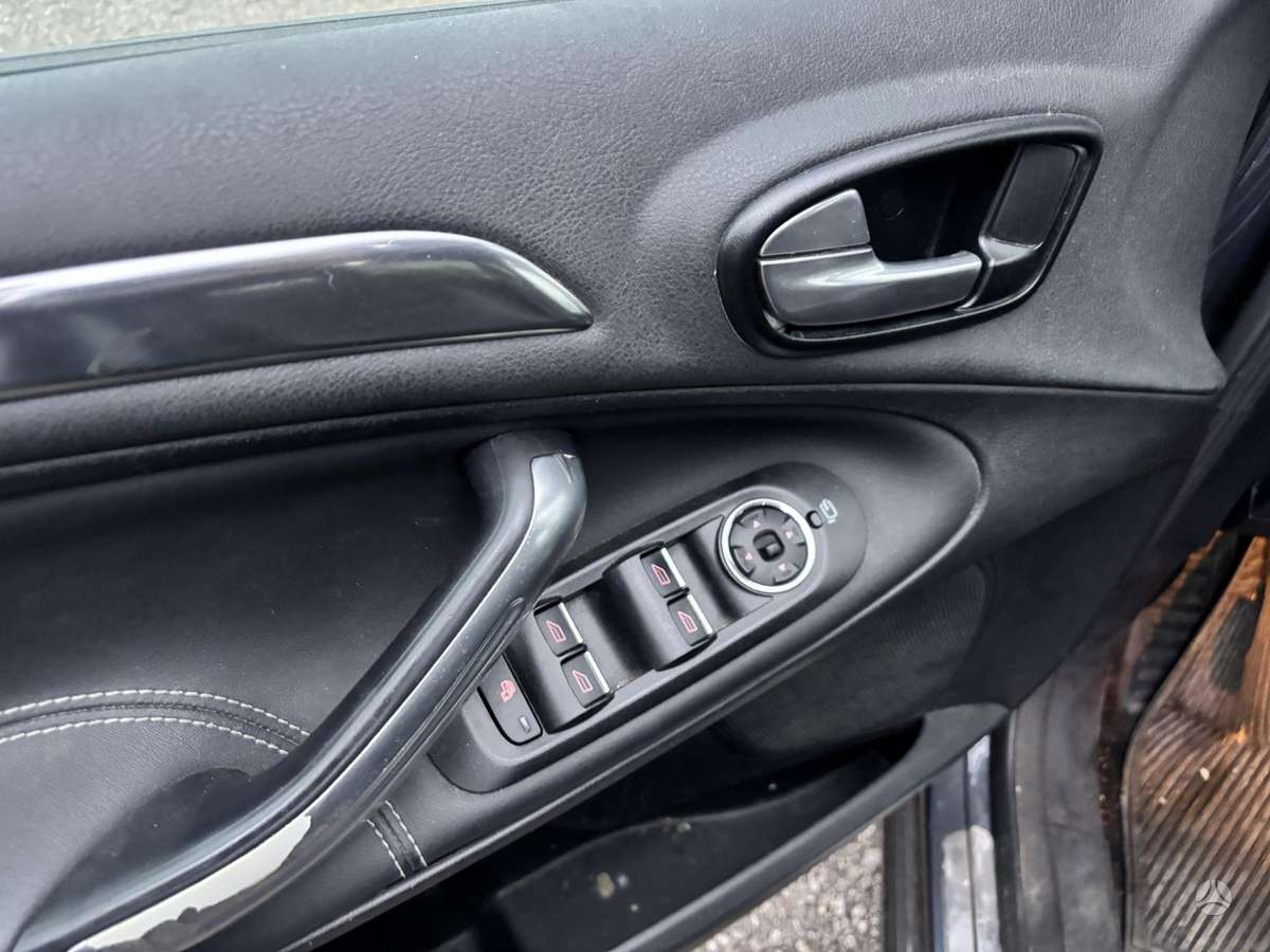 Ford S-MAX 2010 — photo 10